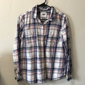 Women’s plaid button up